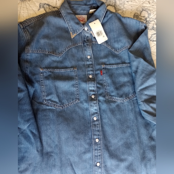 Levi's Solid Relaxed Fit Shirt Denim - Picture 3 of 14